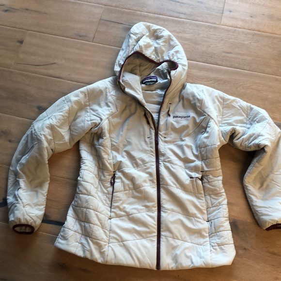 Patagonia Jackets & Blazers - Patagonia zip front hooded jacket for women